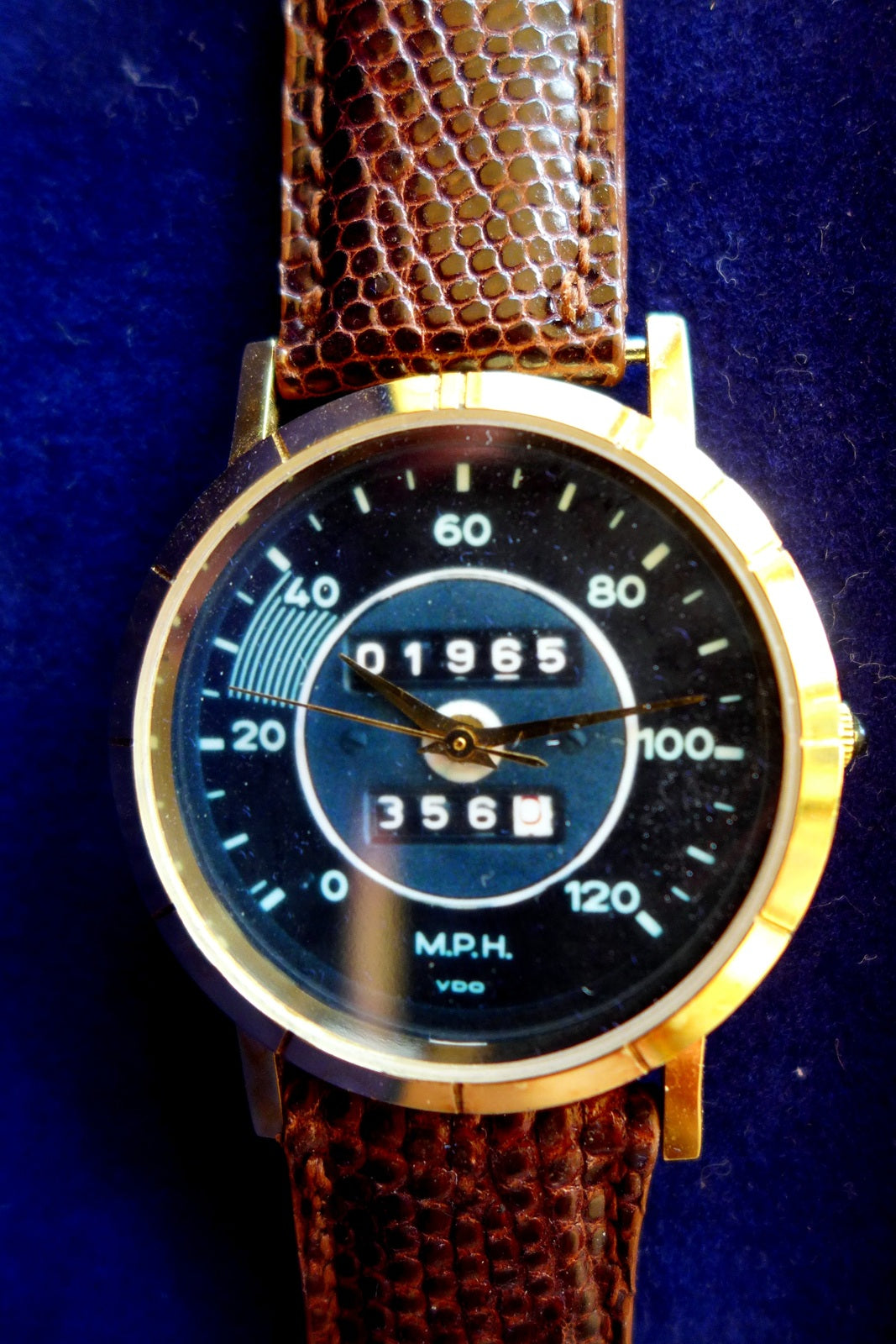 Porsche 356 Speedo watch